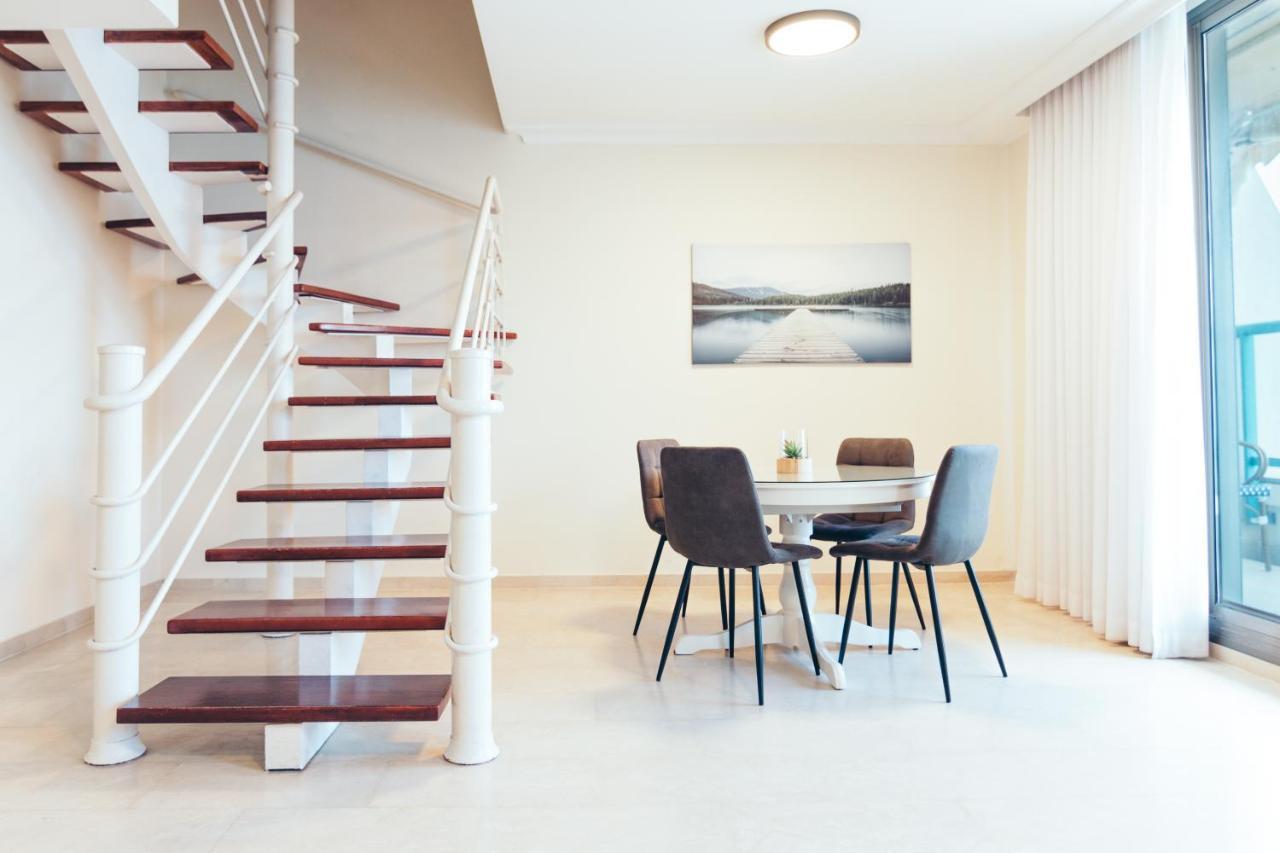 Almog Beach Apartments מגדלי חוף הכרמל חיפה Exterior foto