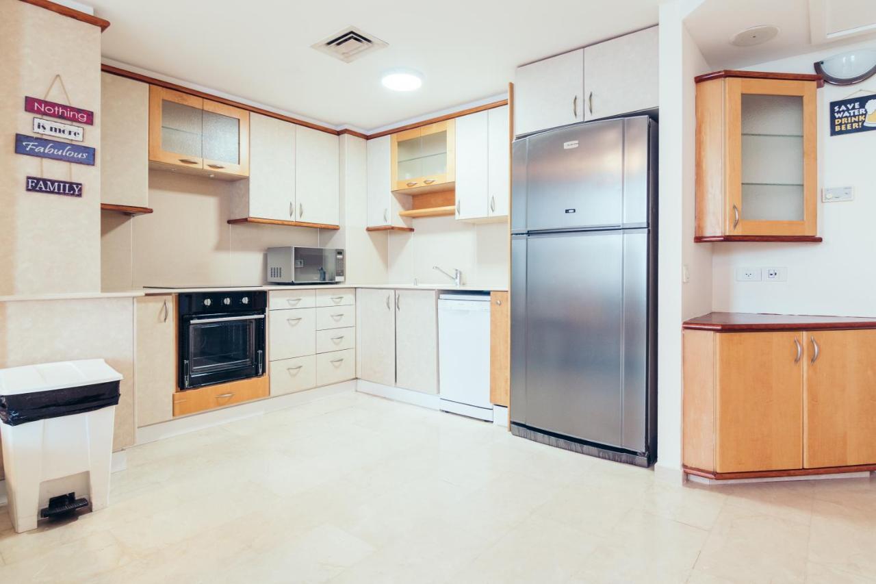 Almog Beach Apartments מגדלי חוף הכרמל חיפה Exterior foto