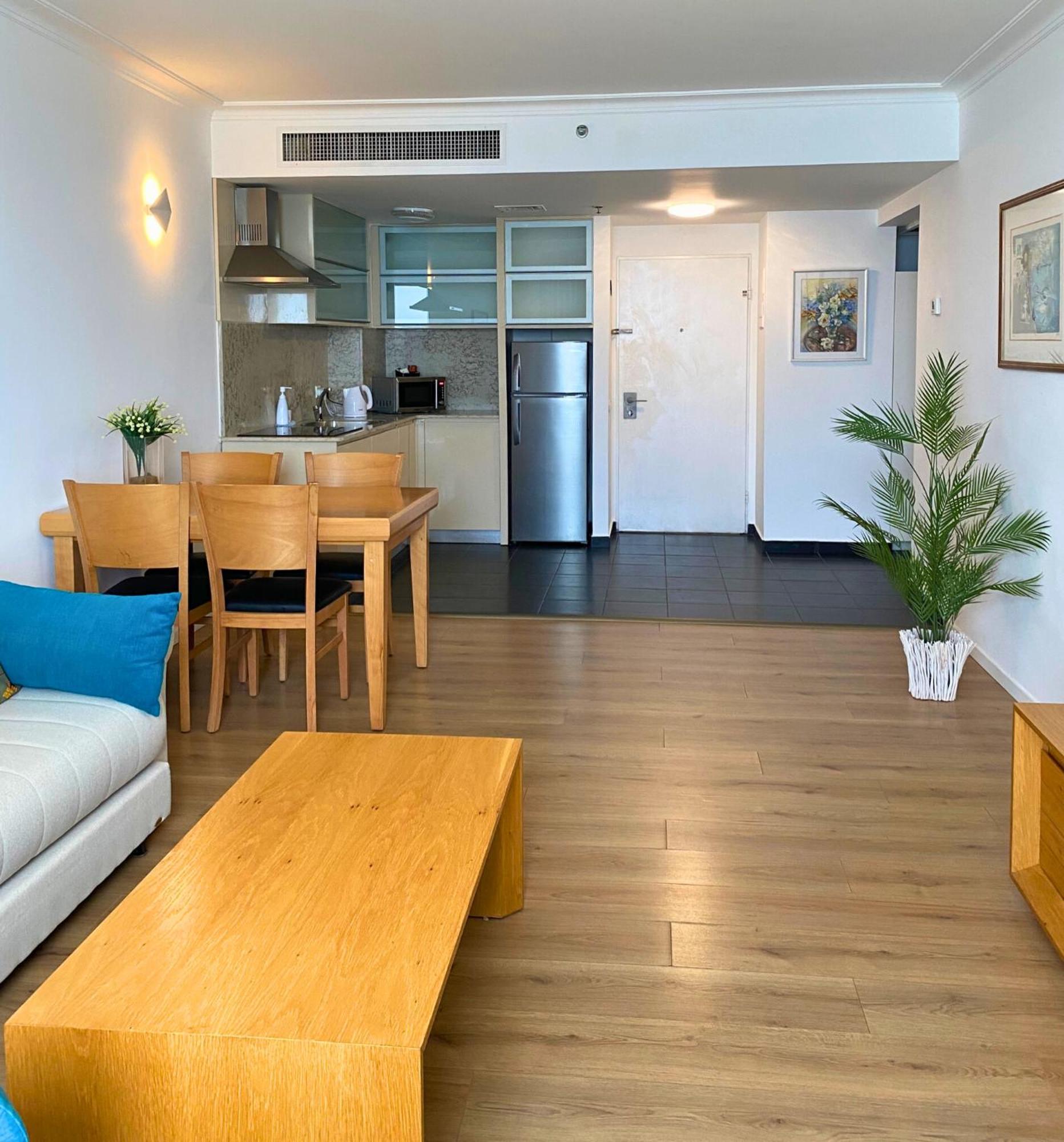 Almog Beach Apartments מגדלי חוף הכרמל חיפה Exterior foto
