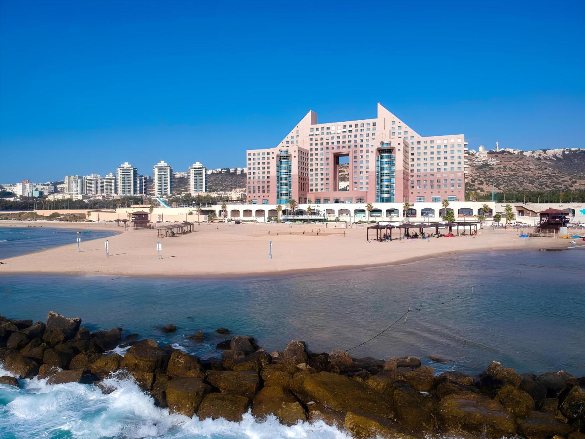 Almog Beach Apartments מגדלי חוף הכרמל חיפה Exterior foto